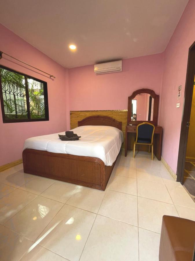 Madee Villa - Pattaya Holiday House Walking Street 6 Bedrooms Exteriör bild